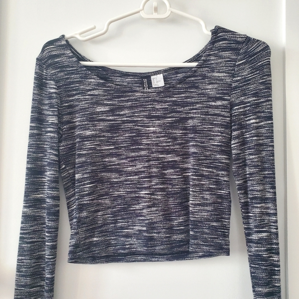 Black/white print crop top